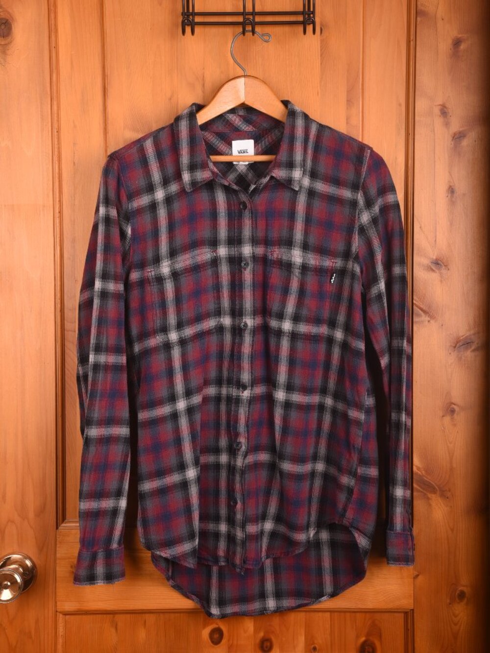 Vans Women's Plaid Flannel Button-Down Shirt Size Medium